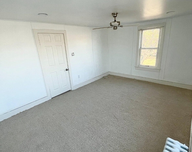 321 Union Avenue - Photo Thumbnail 10