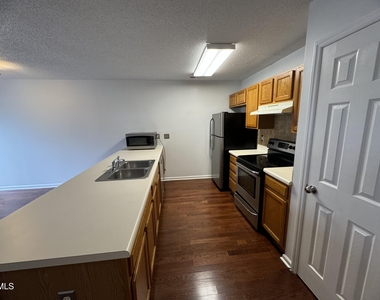 4804 Tanglewood Oaks Street - Photo Thumbnail 2