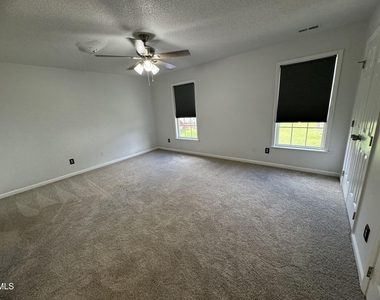 4804 Tanglewood Oaks Street - Photo Thumbnail 7