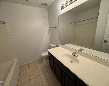 4804 Tanglewood Oaks Street - Photo Thumbnail 10