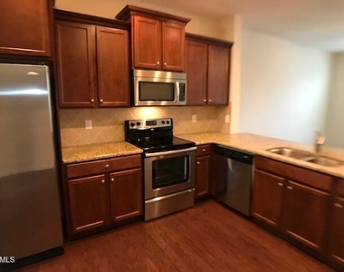 105 Mt Evans Drive - Photo Thumbnail 4