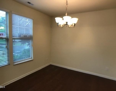 105 Mt Evans Drive - Photo Thumbnail 2