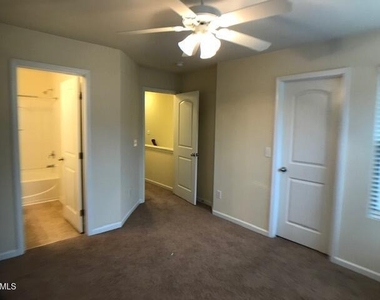105 Mt Evans Drive - Photo Thumbnail 16