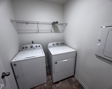 1748 Clayfire Drive - Photo Thumbnail 15