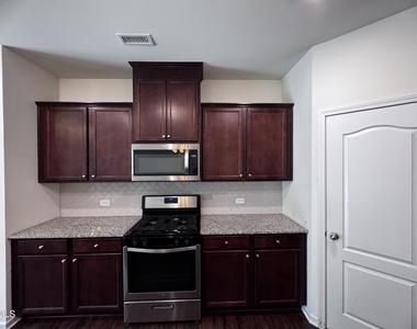 1748 Clayfire Drive - Photo Thumbnail 6