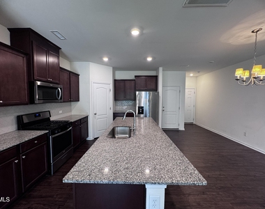 1748 Clayfire Drive - Photo Thumbnail 2