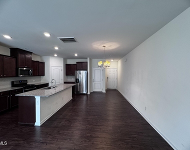 1748 Clayfire Drive - Photo Thumbnail 8