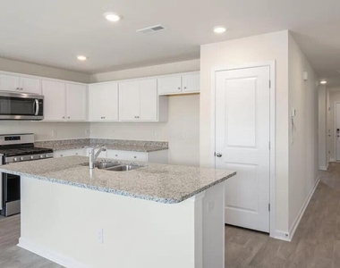 216 Olive Branch Street - Photo Thumbnail 4