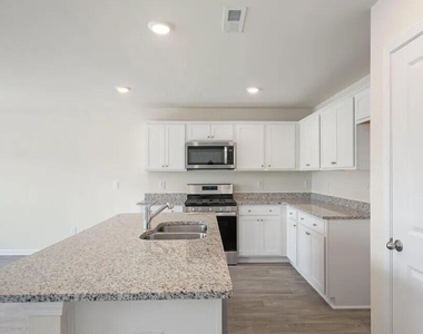 216 Olive Branch Street - Photo Thumbnail 5