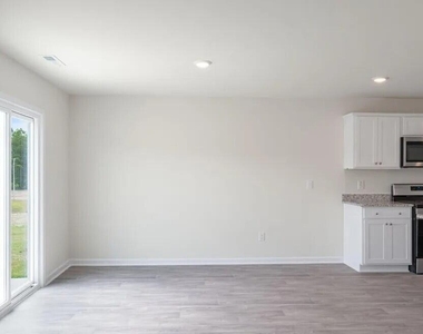 216 Olive Branch Street - Photo Thumbnail 8