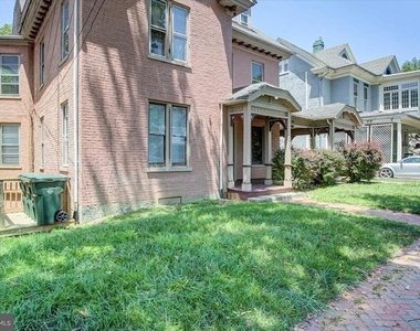 217 S Prospect Street - Photo Thumbnail 1