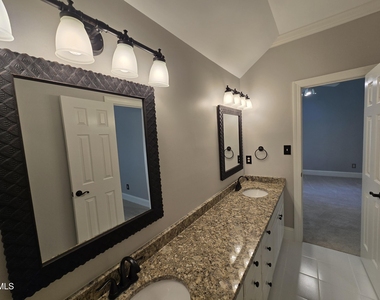102 Eyemouth Court - Photo Thumbnail 33