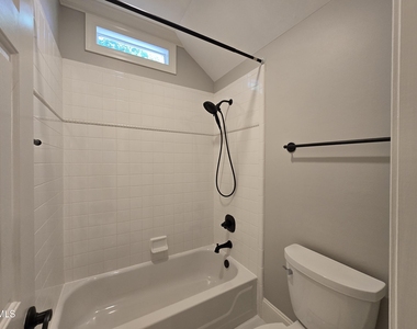102 Eyemouth Court - Photo Thumbnail 32