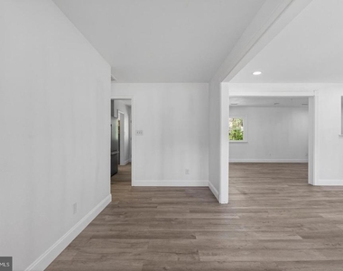 45278 Cove Manor Road - Photo Thumbnail 6