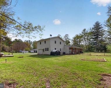 45278 Cove Manor Road - Photo Thumbnail 5