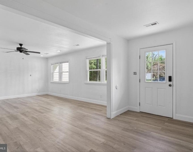 45278 Cove Manor Road - Photo Thumbnail 7