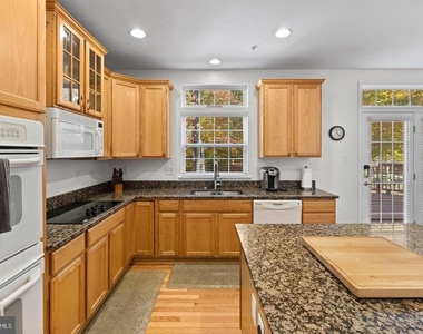 8008 Dorado Terrace - Photo Thumbnail 9