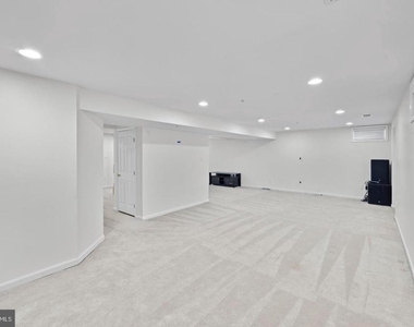 8008 Dorado Terrace - Photo Thumbnail 37