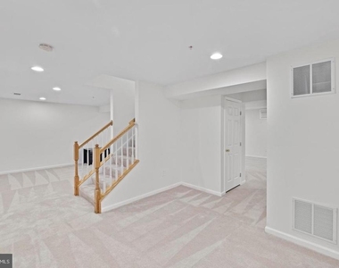 8008 Dorado Terrace - Photo Thumbnail 33