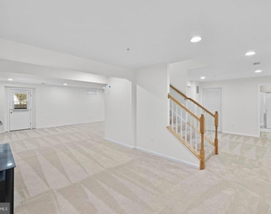 8008 Dorado Terrace - Photo Thumbnail 34