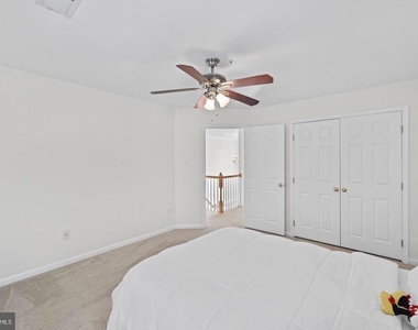 8008 Dorado Terrace - Photo Thumbnail 30