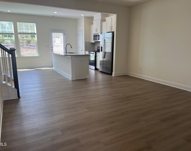 28 Hyacinth Lane - Photo Thumbnail 4