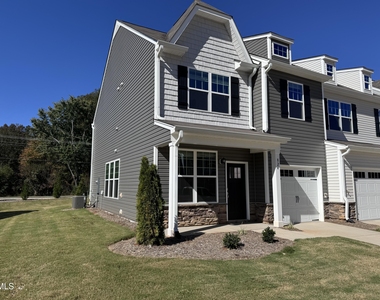 836 Pryor Street - Photo Thumbnail 1