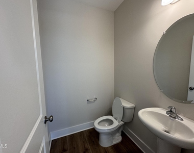 836 Pryor Street - Photo Thumbnail 14