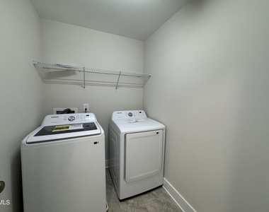 836 Pryor Street - Photo Thumbnail 10