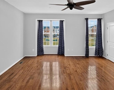 5363 S Center Drive - Photo Thumbnail 15