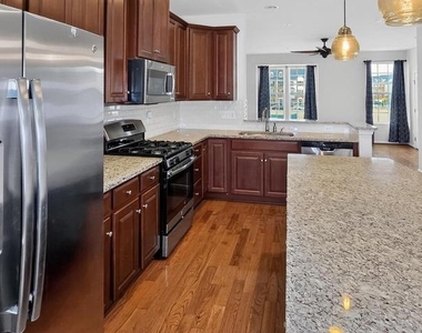 5363 S Center Drive - Photo Thumbnail 10