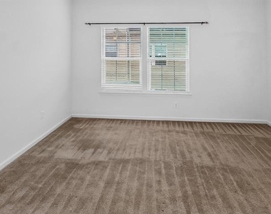 5363 S Center Drive - Photo Thumbnail 19