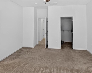 5363 S Center Drive - Photo Thumbnail 20