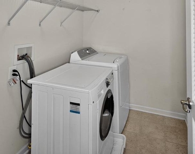 5363 S Center Drive - Photo Thumbnail 18