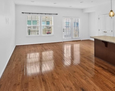 5363 S Center Drive - Photo Thumbnail 11