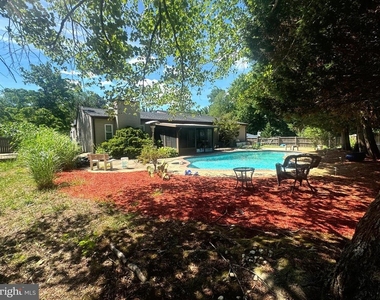 15514 Powell Lane - Photo Thumbnail 4