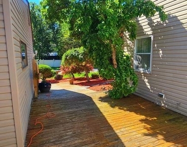 15514 Powell Lane - Photo Thumbnail 2