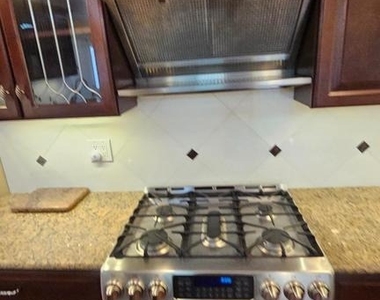 15514 Powell Lane - Photo Thumbnail 10