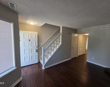 5837 Shady Grove Circle - Photo Thumbnail 2