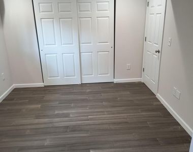 1309 Hudson Avenue - Photo Thumbnail 10