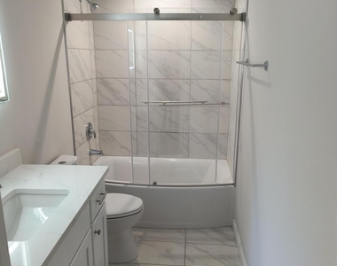 1309 Hudson Avenue - Photo Thumbnail 11