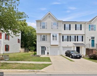 1518 Deep Gorge Court - Photo Thumbnail 1