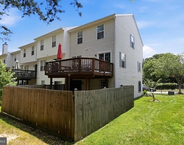 1518 Deep Gorge Court - Photo Thumbnail 32