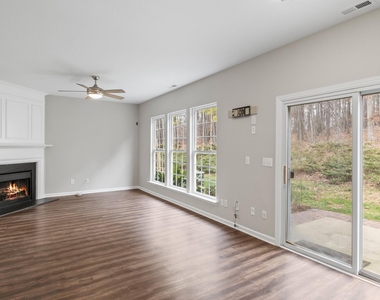 400 Berlin Way - Photo Thumbnail 6