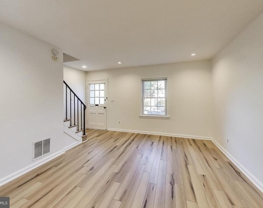 1716 E West Highway - Photo Thumbnail 5