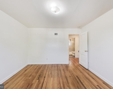 1716 E West Highway - Photo Thumbnail 13
