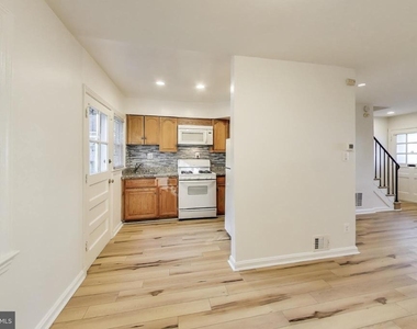 1716 E West Highway - Photo Thumbnail 7