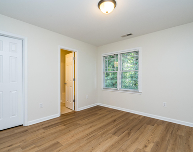 1010 Mica Lamp Court - Photo Thumbnail 18
