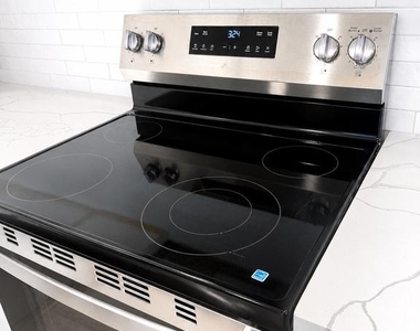 4915 Arctic Terrace - Photo Thumbnail 10