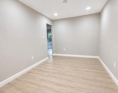 4915 Arctic Terrace - Photo Thumbnail 18